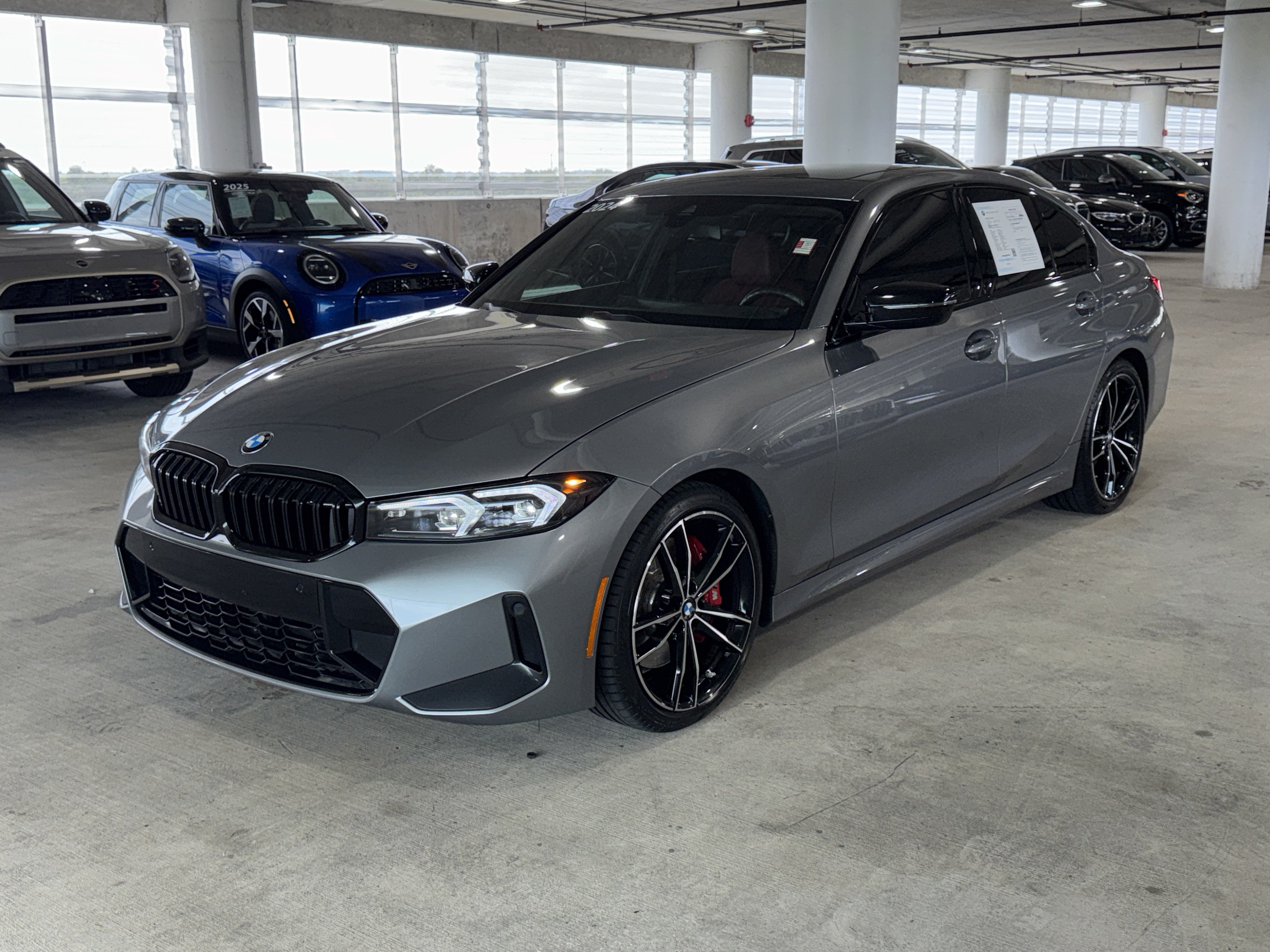 Used 2024 BMW 330i Sedan w/ M Sport Package RWD image 4