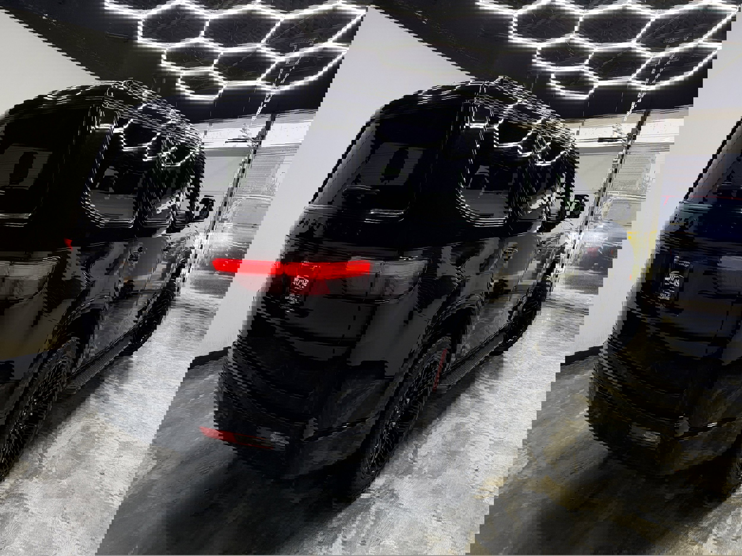 Used 2024 Jeep Wagoneer Series II image 5