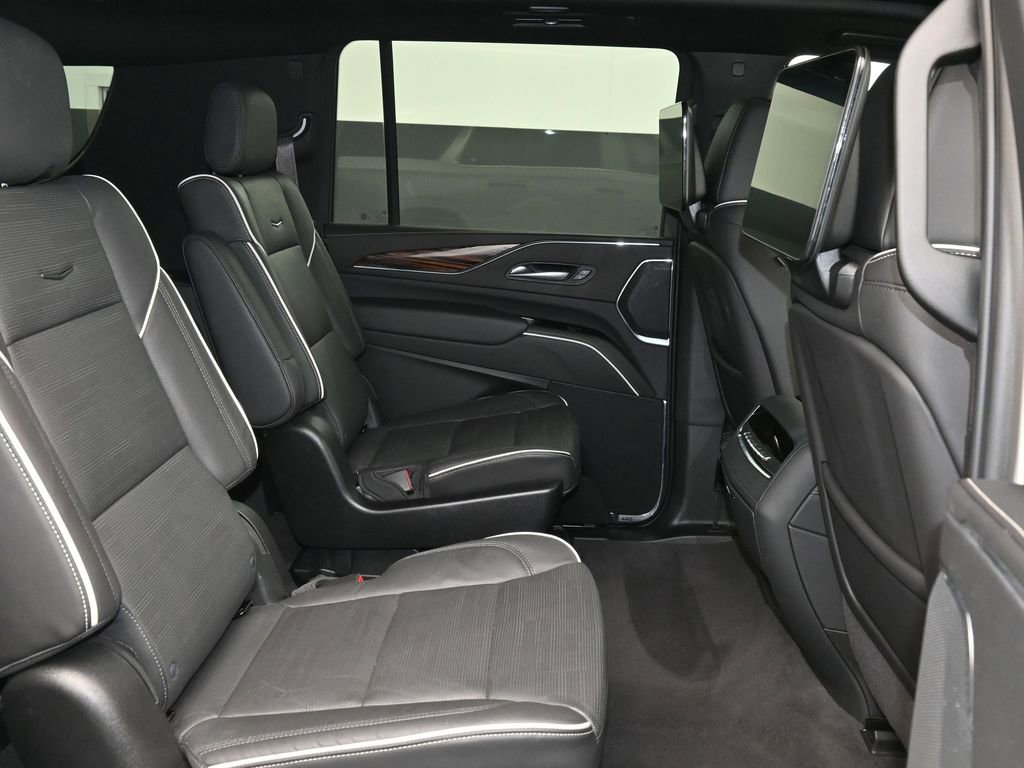 Used 2024 Cadillac Escalade ESV Premium Luxury w/ Performance Package image 18