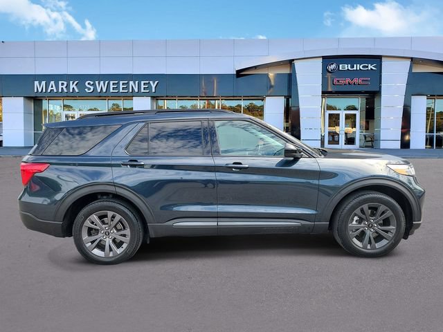 Used 2023 Ford Explorer XLT w/ Equipment Group 202A AWD/4WD image 30