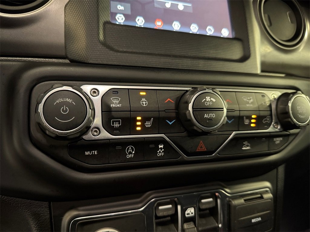 Used 2021 Jeep Gladiator Sport image 30