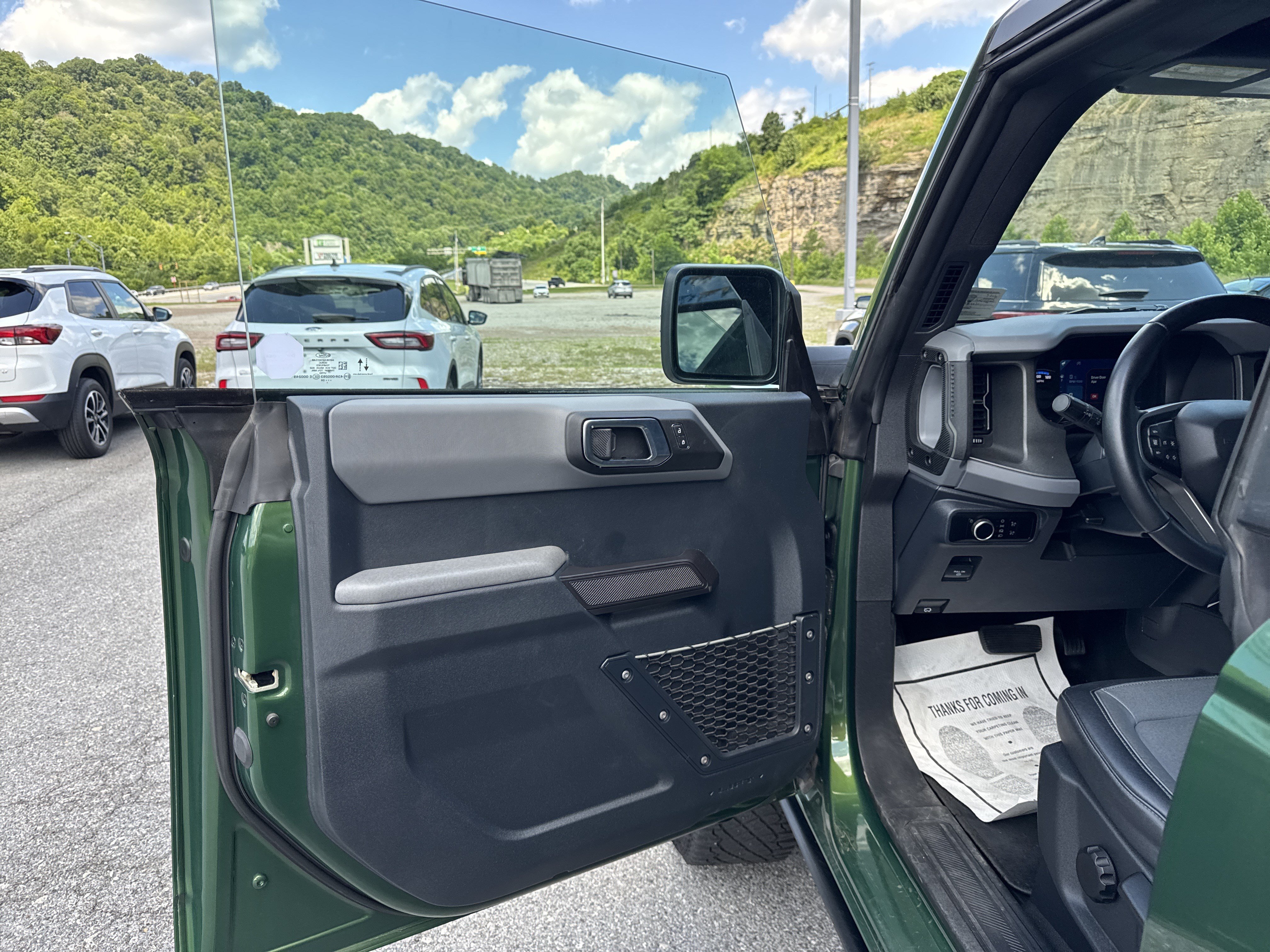 Used 2024 Ford Bronco Everglades AWD/4WD image 10