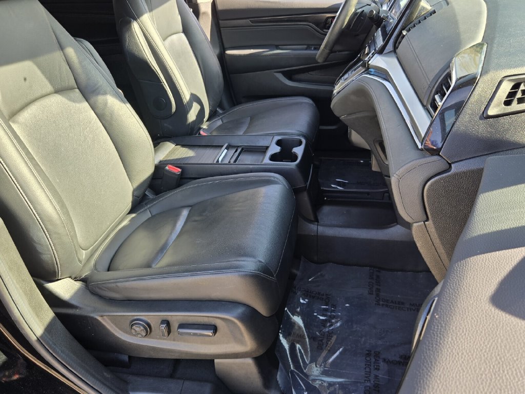 Certified 2024 Honda Odyssey Touring image 17
