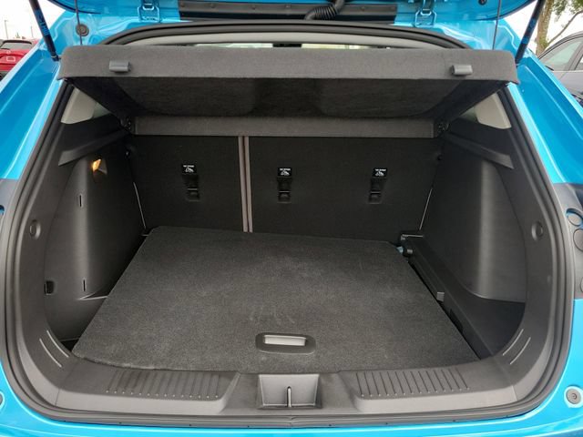 Used 2026 Chevrolet Trax ACTIV FWD image 8