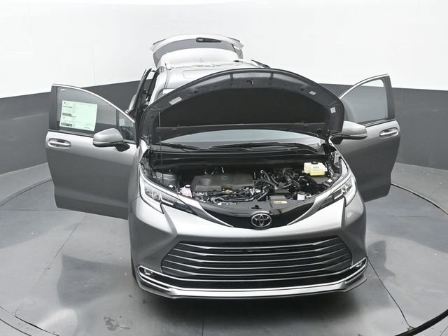 New 2026 Toyota Sienna Limited FWD image 35