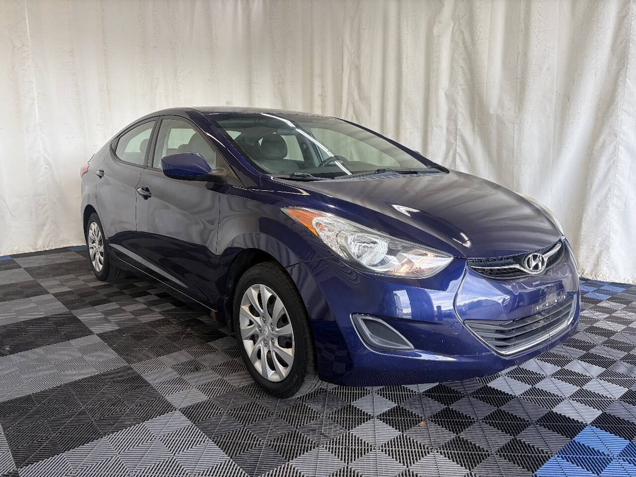 Used 2011 Hyundai Elantra GLS FWD image 3