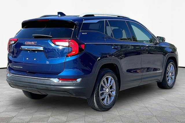 Used 2023 GMC Terrain SLT w/ LPO, Floor Liner Package FWD image 5