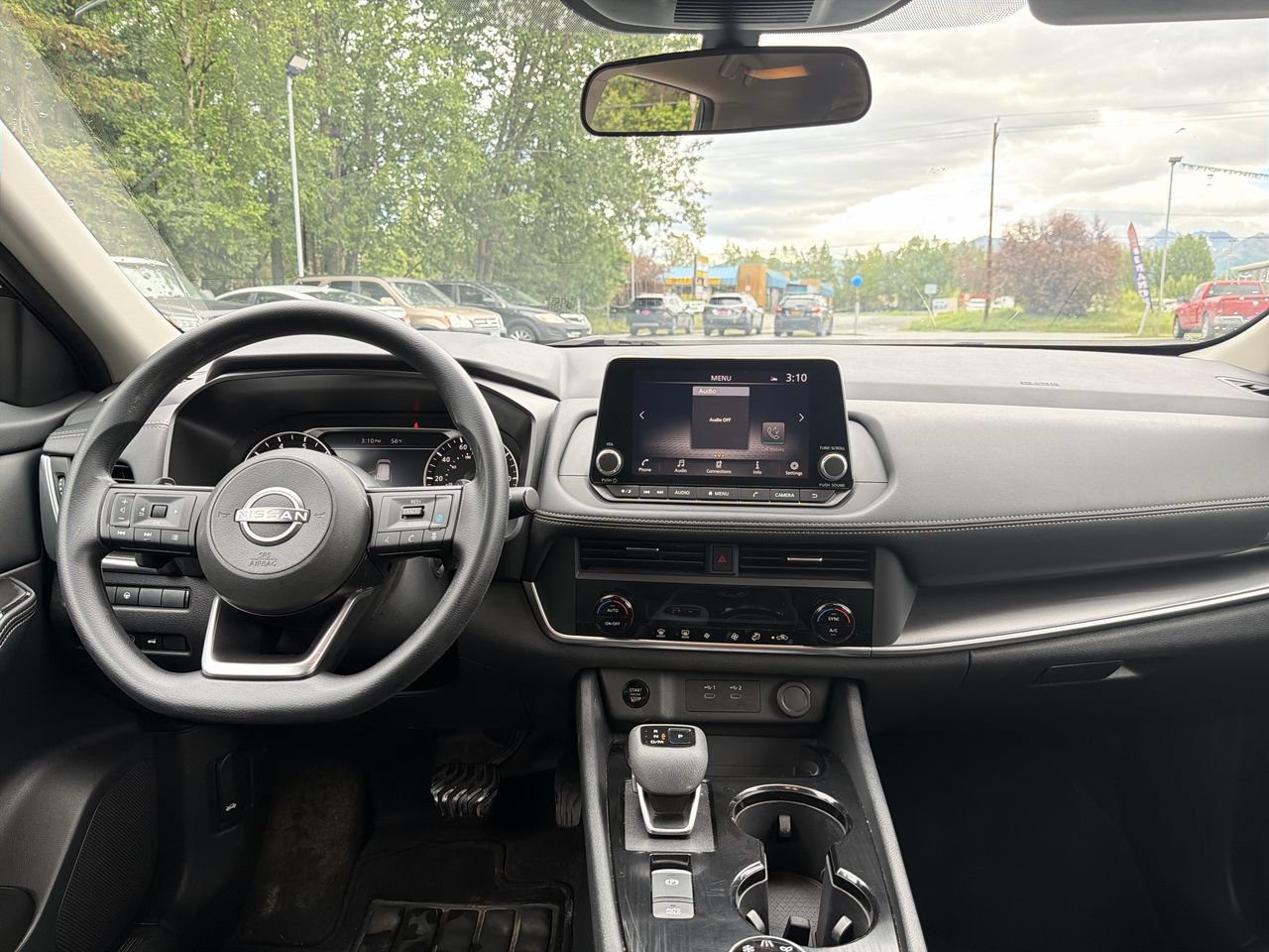 Used 2024 Nissan Rogue SV AWD/4WD image 22