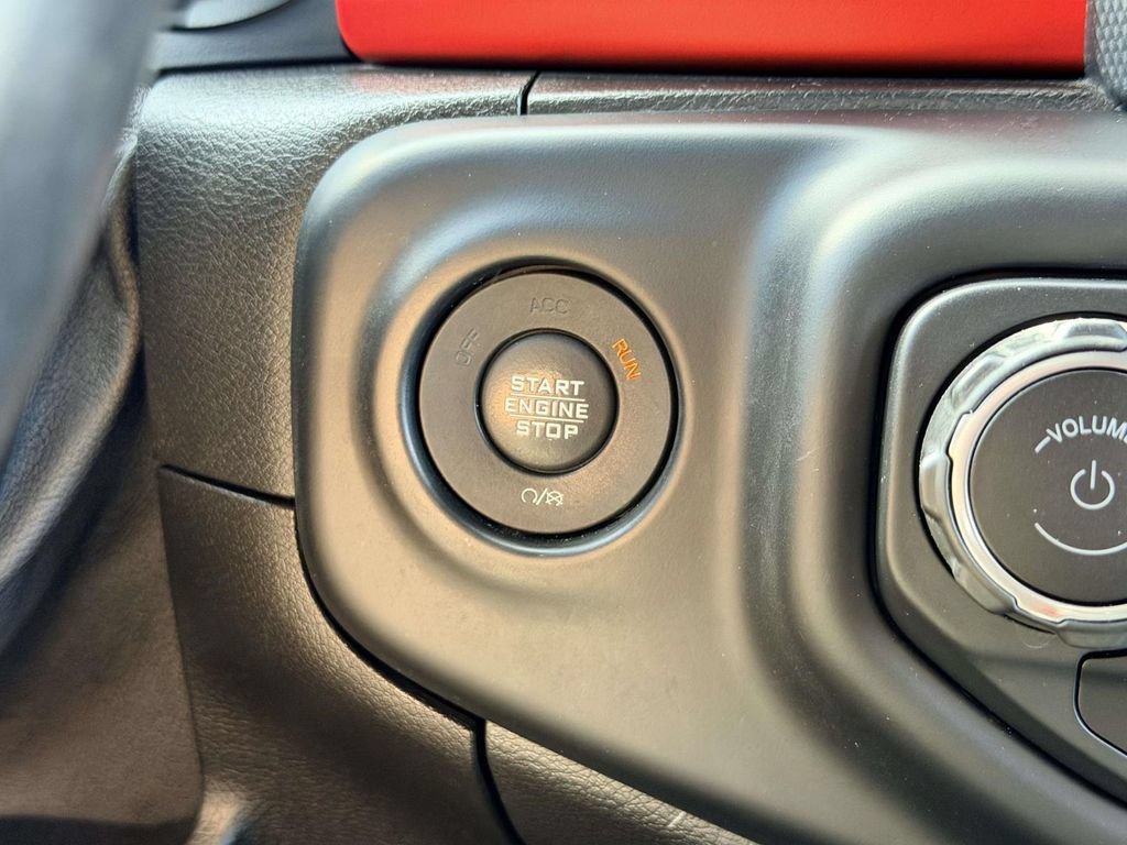 Used 2019 Jeep Wrangler Unlimited Rubicon w/ LED Lighting Group AWD/4WD image 22