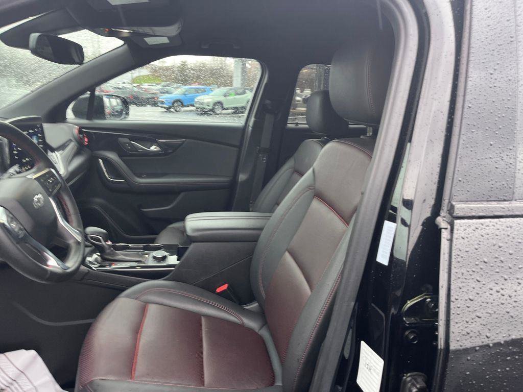 Used 2025 Chevrolet Blazer RS FWD image 19