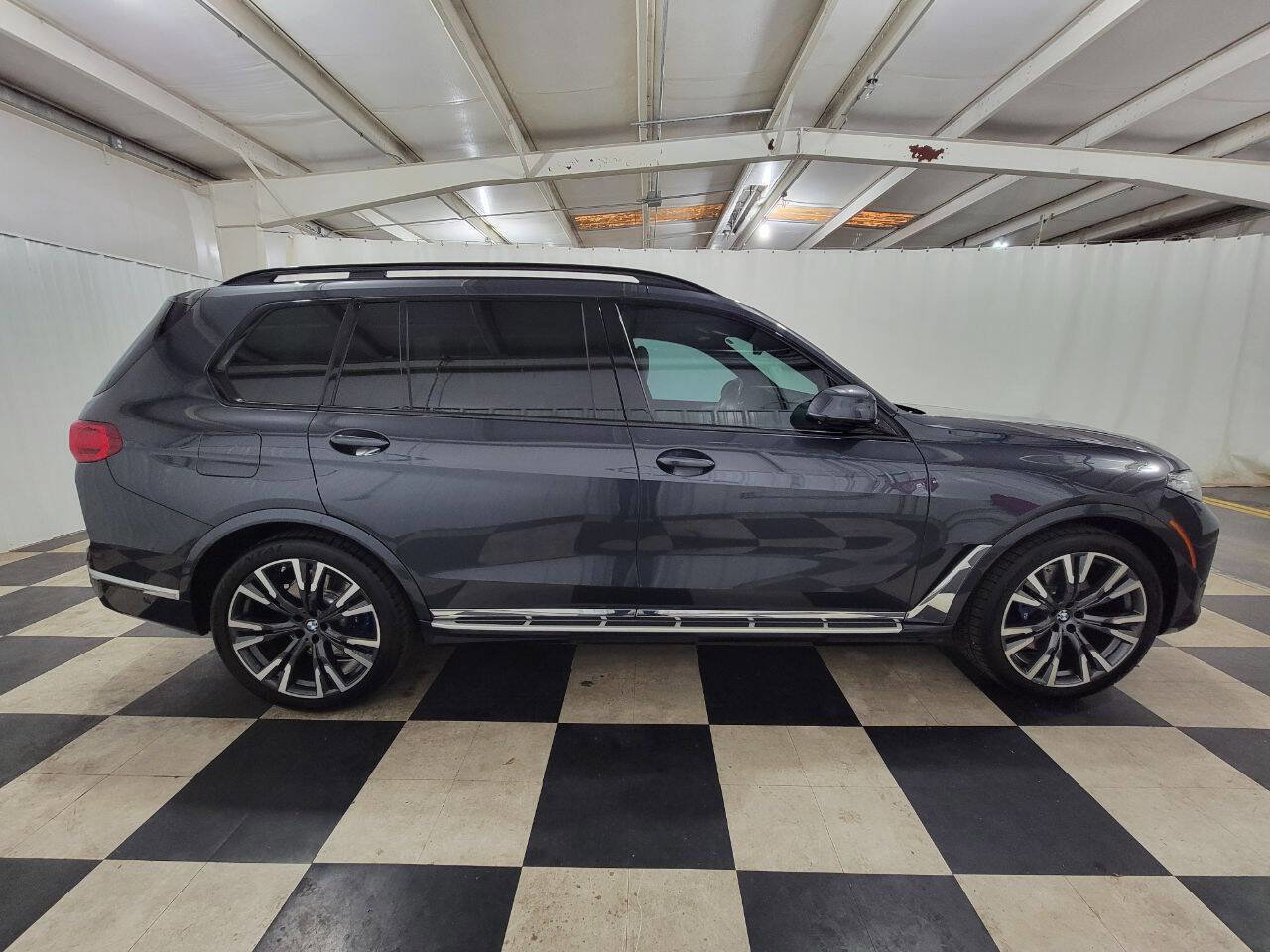Used 2021 BMW X7 xDrive40i w/ Executive Package AWD/4WD image 5