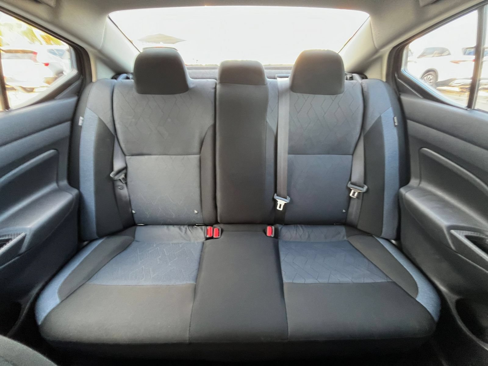 Used 2025 Nissan Versa SV FWD image 31