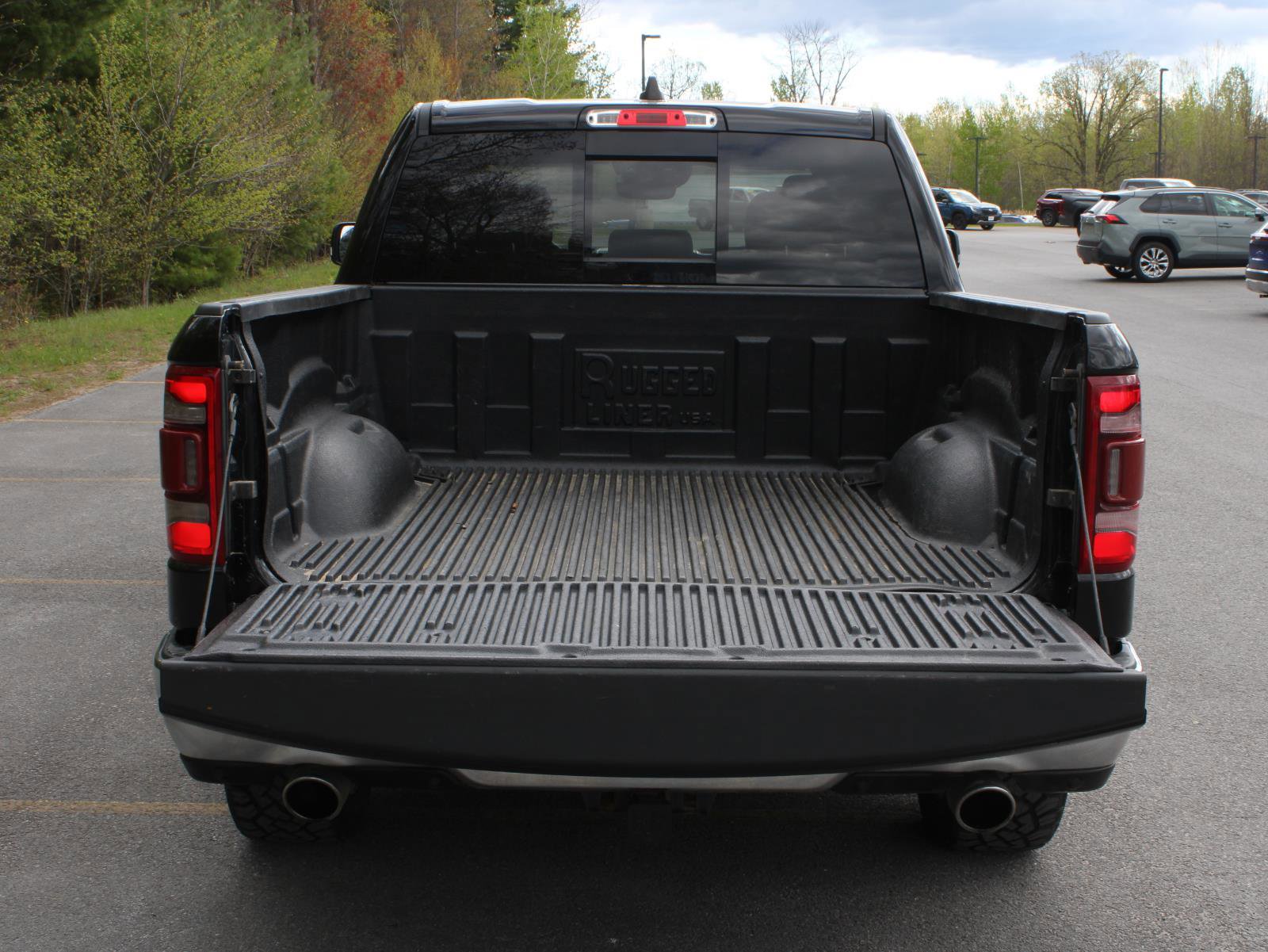 Used 2023 RAM 1500 Laramie AWD/4WD image 7