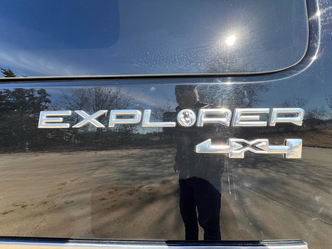 Used 2017 Chevrolet Express 2500 image 9