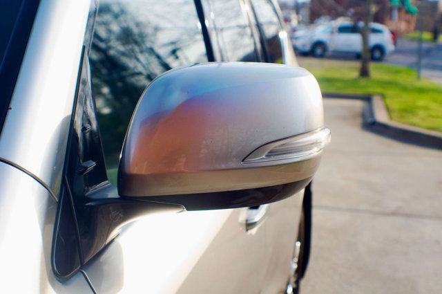 Used 2018 Lexus LX 570 4WD w/ Luxury Package image 11