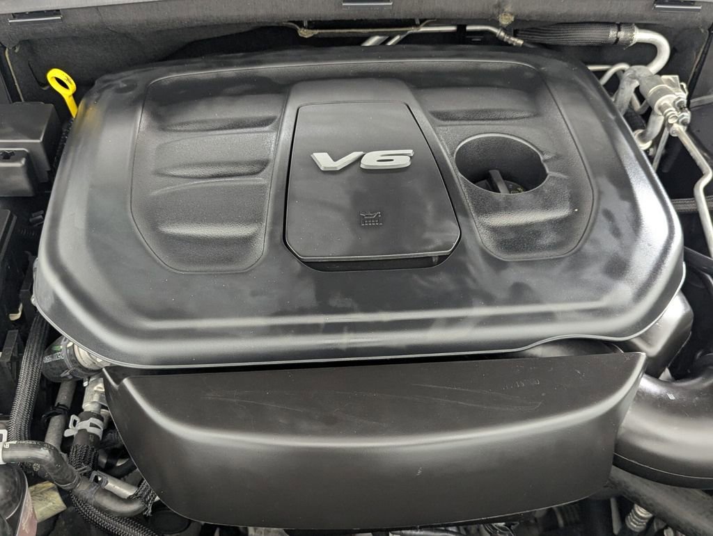 Used 2018 Dodge Durango SXT w/ 3rd Row Seating Group image 12