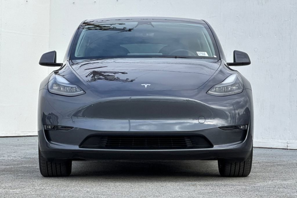 Used 2023 Tesla Model Y Long Range image 8