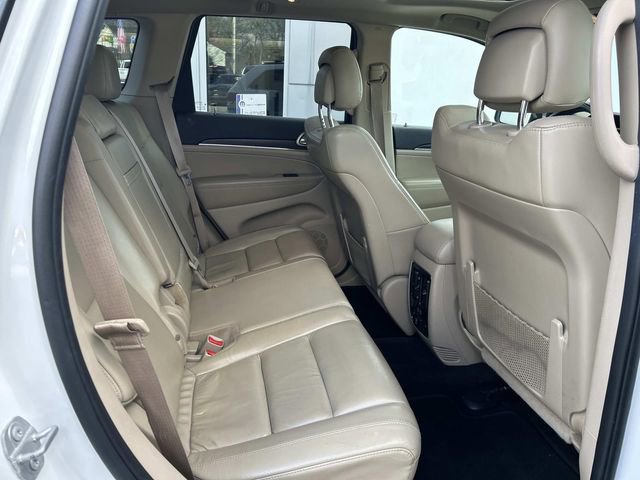 Used 2017 Jeep Grand Cherokee Limited image 16