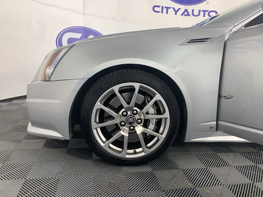 Used 2009 Cadillac CTS V image 12