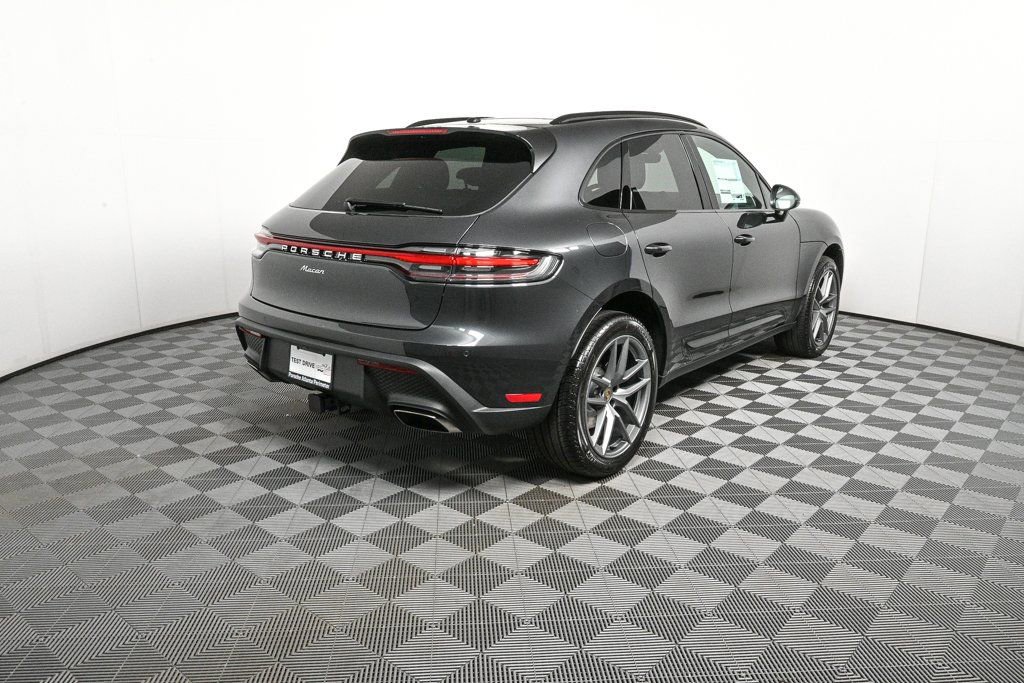 Certified 2026 Porsche Macan image 29