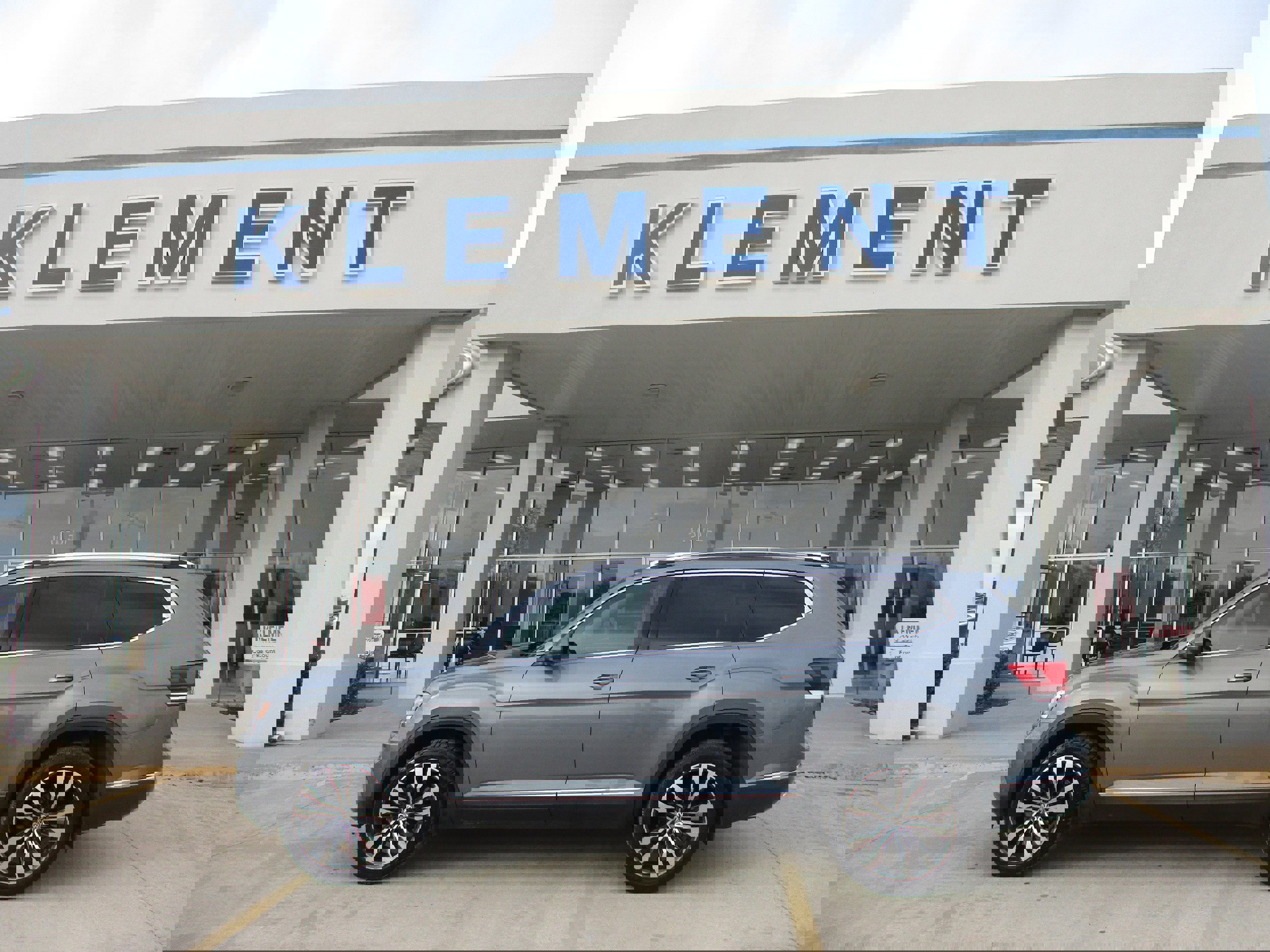 Used 2019 Volkswagen Atlas SEL Premium image 1