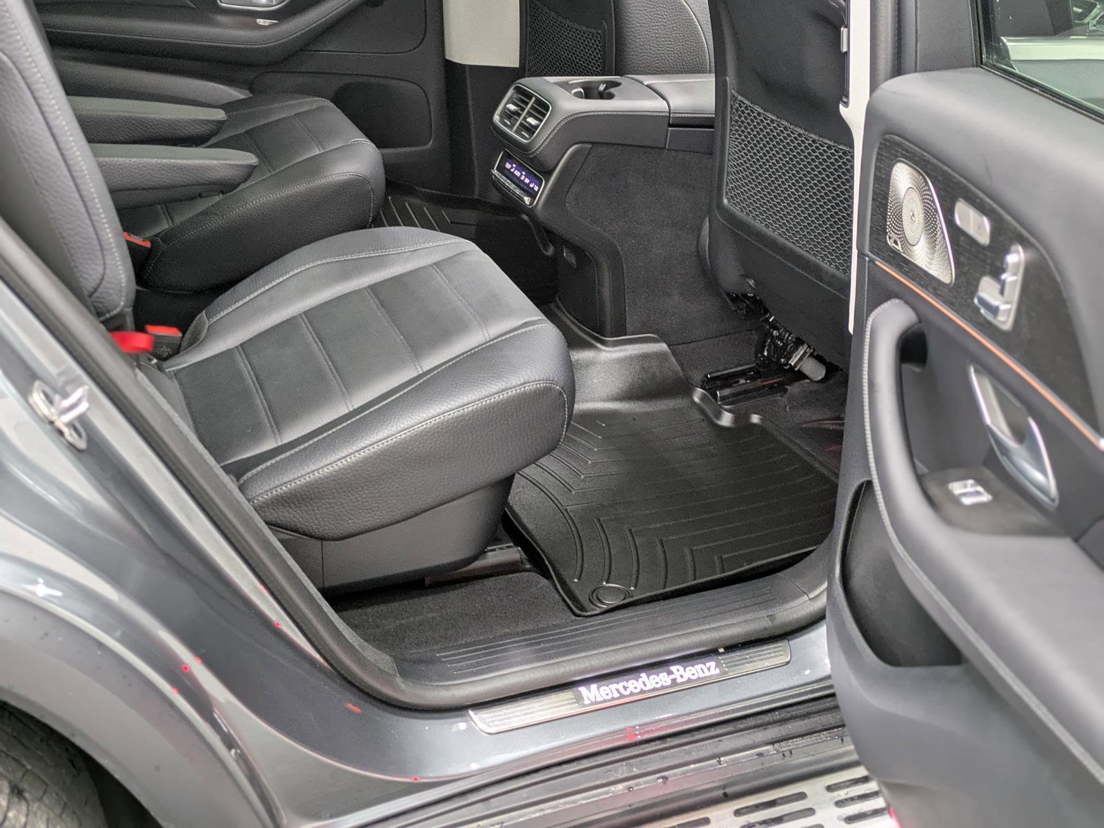 Used 2023 Mercedes-Benz GLS 450 4MATIC image 23