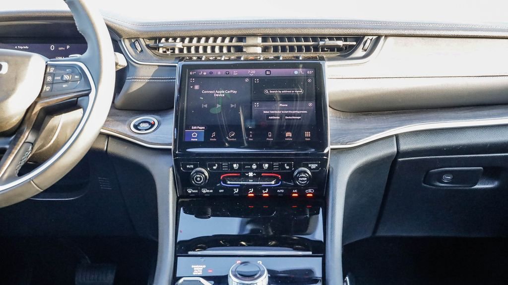 Certified 2024 Jeep Grand Cherokee L Limited w/ Luxury Tech Group II image 16