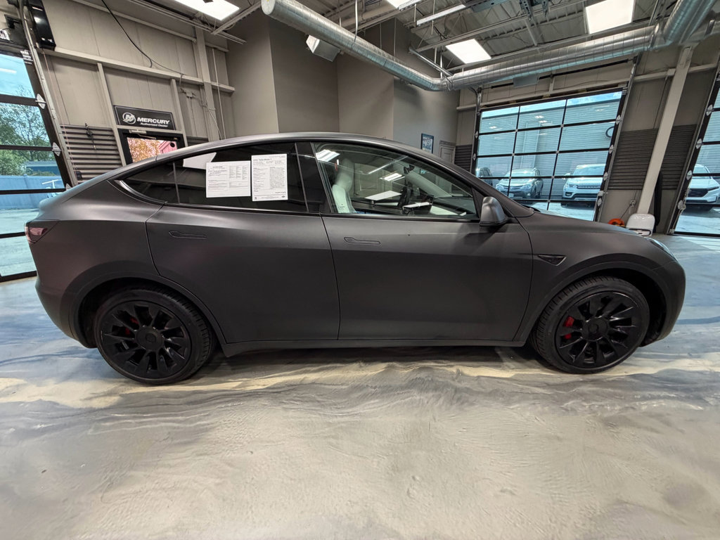Used 2022 Tesla Model Y Long Range image 26