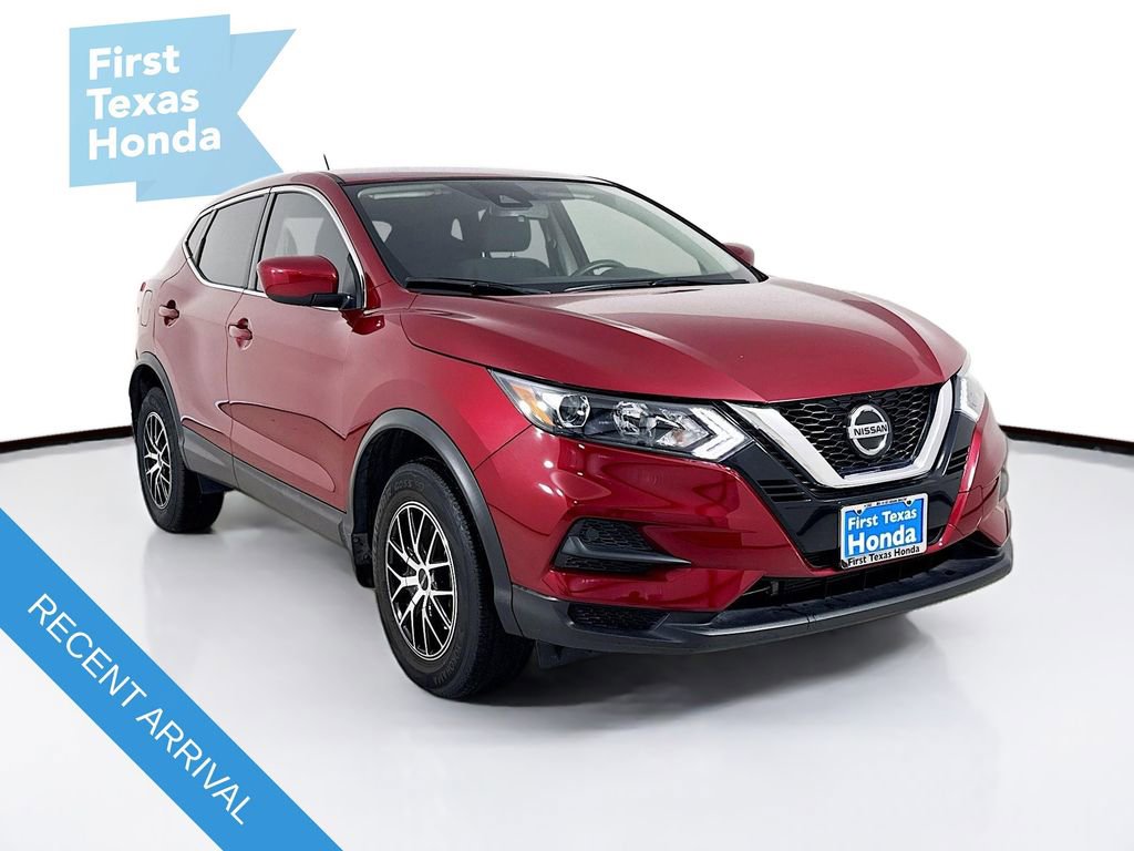 Used 2020 Nissan Rogue Sport S image 1