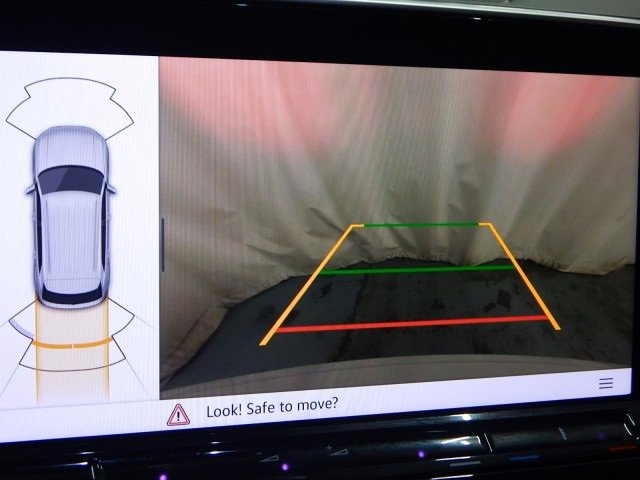 Used 2024 Volkswagen Atlas Cross Sport SE image 27