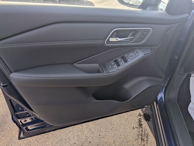 New 2026 Nissan Rogue Platinum w/ Platinum Premium Package image 15