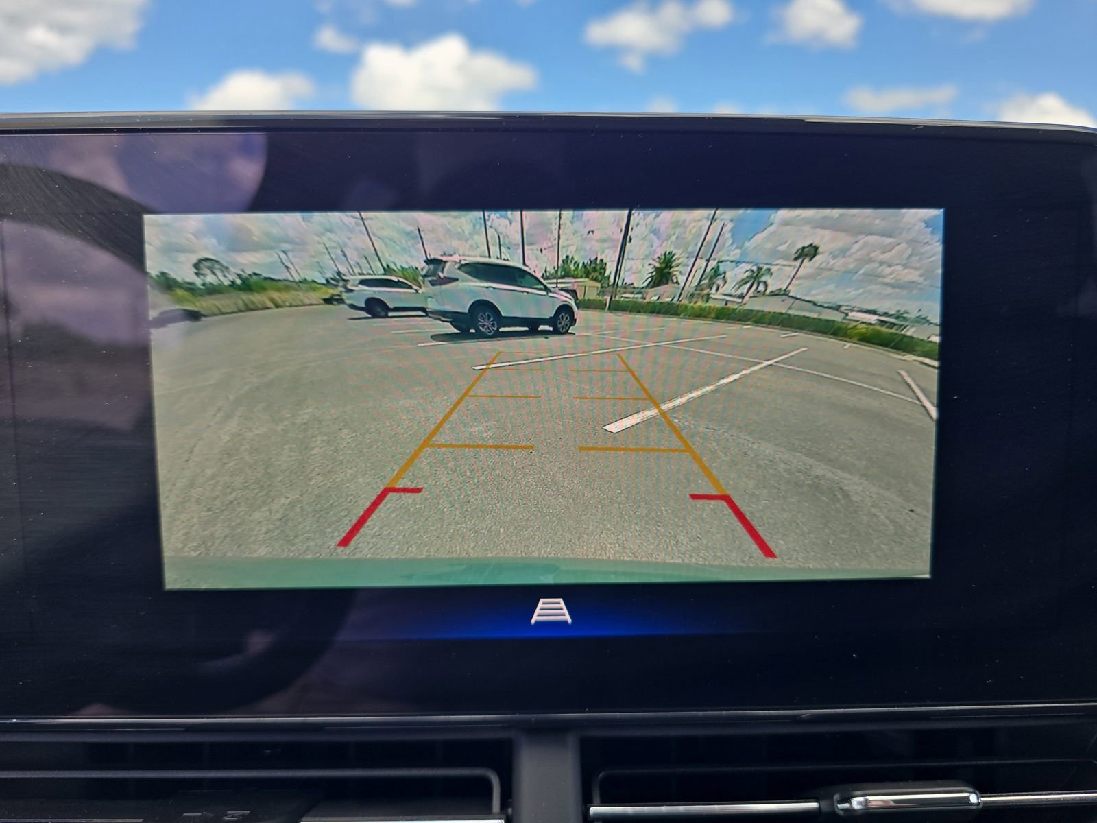 Used 2025 Chevrolet Trax LT w/ Driver Confidence Package image 17