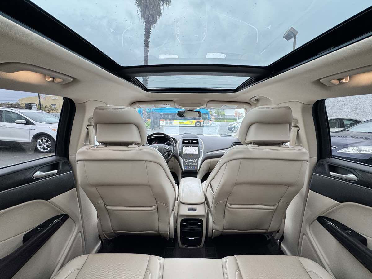 Used 2017 Lincoln MKC Reserve w/ Lincoln MKC Climate Package FWD image 53