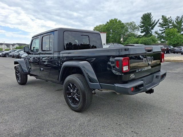Certified 2023 Jeep Gladiator Sport AWD/4WD image 4