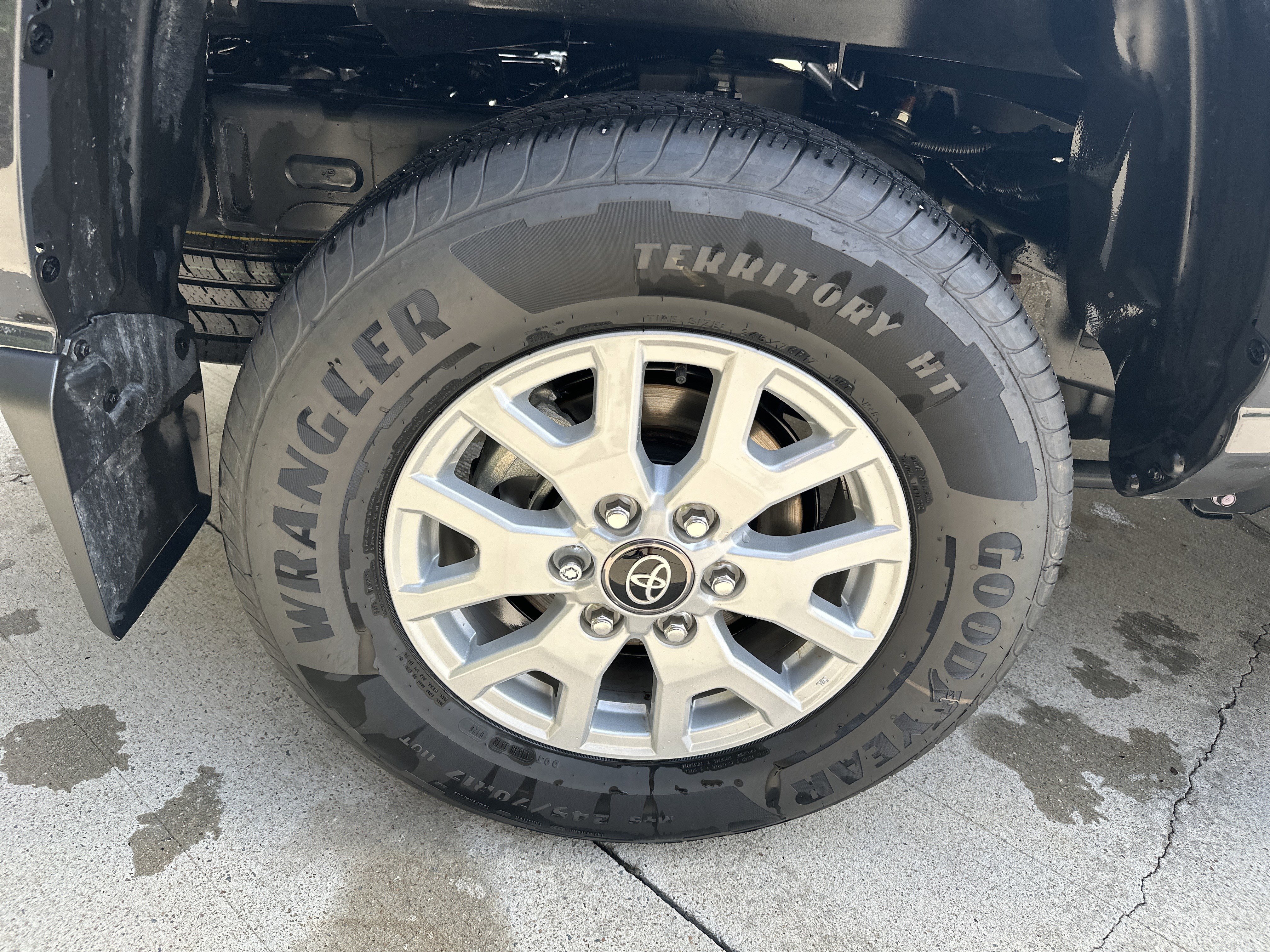 Used 2026 Toyota Tacoma SR5 AWD/4WD image 31