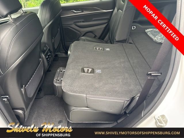 Used 2024 Jeep Grand Cherokee Limited w/ Trailer Tow Package AWD/4WD image 29