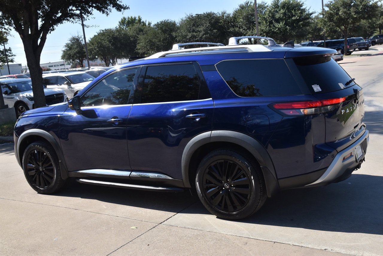 Used 2022 Nissan Pathfinder Platinum w/ Lighting Package (N93) AWD/4WD image 11