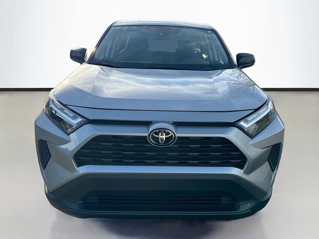 Used 2024 Toyota RAV4 LE video 2
