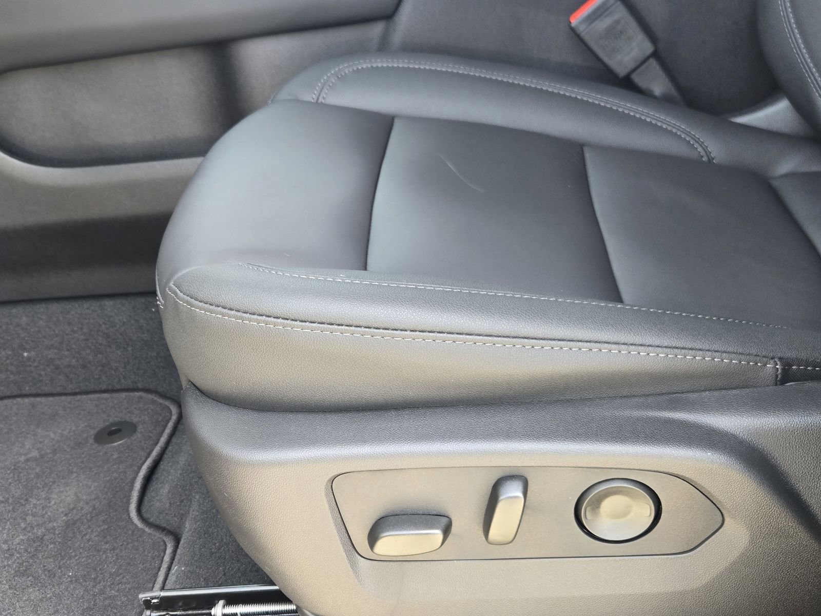 New 2026 Chevrolet Tahoe LT w/ Comfort Package image 25