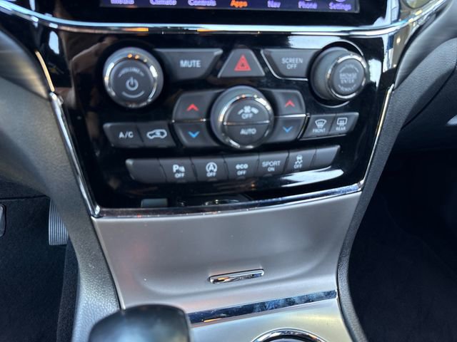Used 2020 Jeep Grand Cherokee Altitude RWD image 18