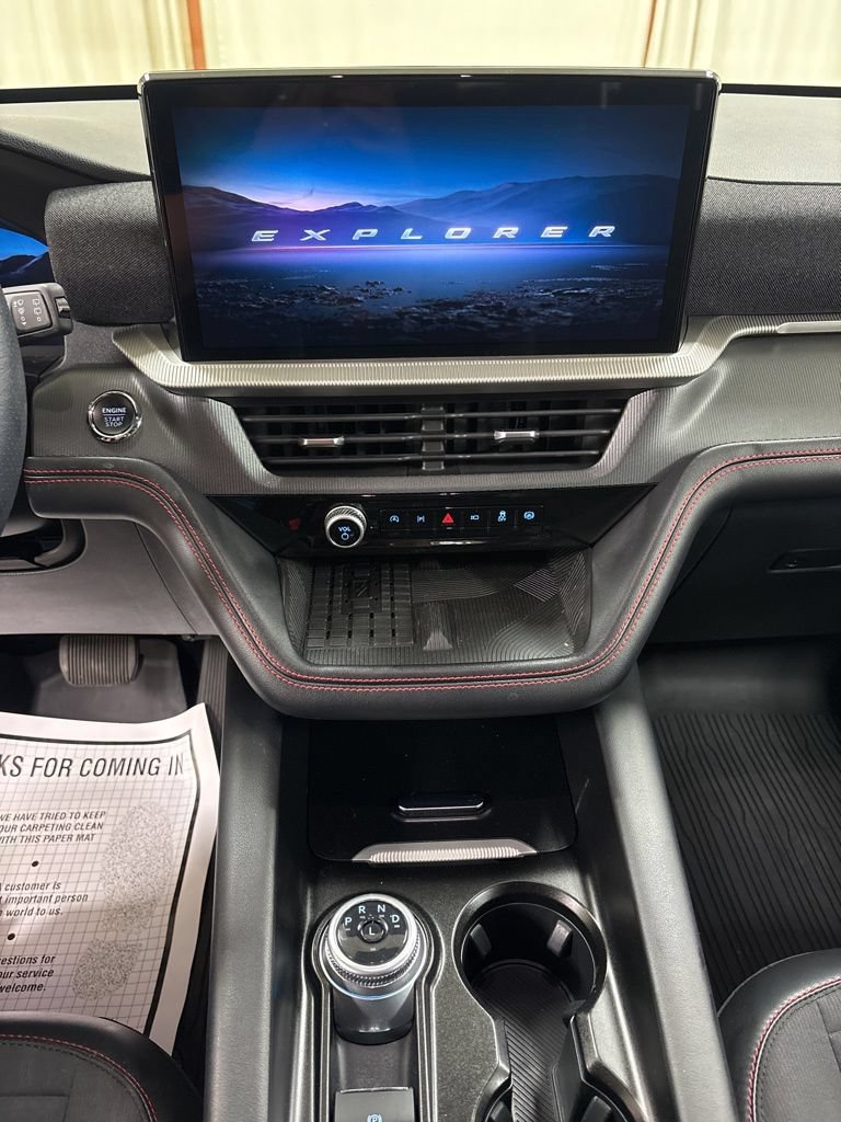 Used 2025 Ford Explorer ST-Line w/ Premium Package AWD/4WD image 11
