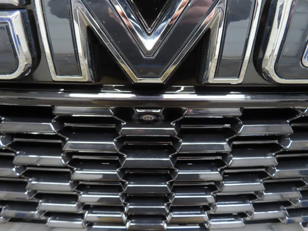 Used 2024 GMC Yukon XL Denali Ultimate image 52