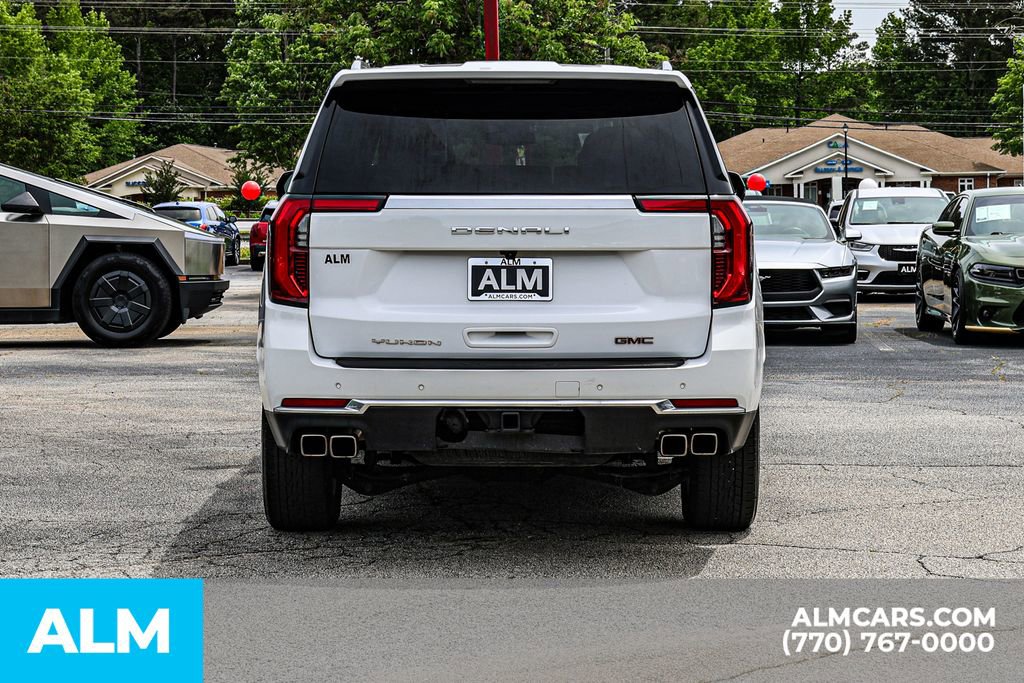 Used 2025 GMC Yukon Denali AWD/4WD image 12
