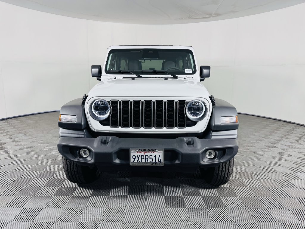 Used 2026 Jeep Wrangler Unlimited Sport AWD/4WD image 3