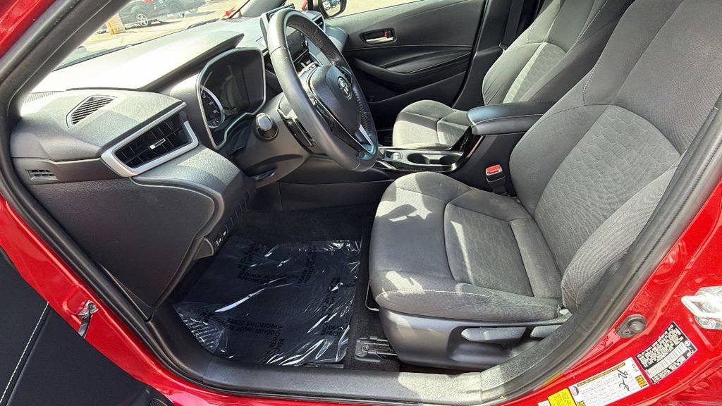 Used 2021 Toyota Corolla SE w/ Special Edition FWD image 25