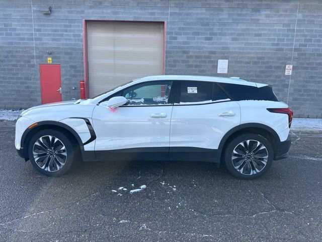 Used 2024 Chevrolet Blazer EV LT image 2