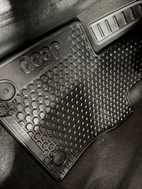 Used 2019 Jeep Renegade Altitude w/ Quick Order Package 2XM image 17