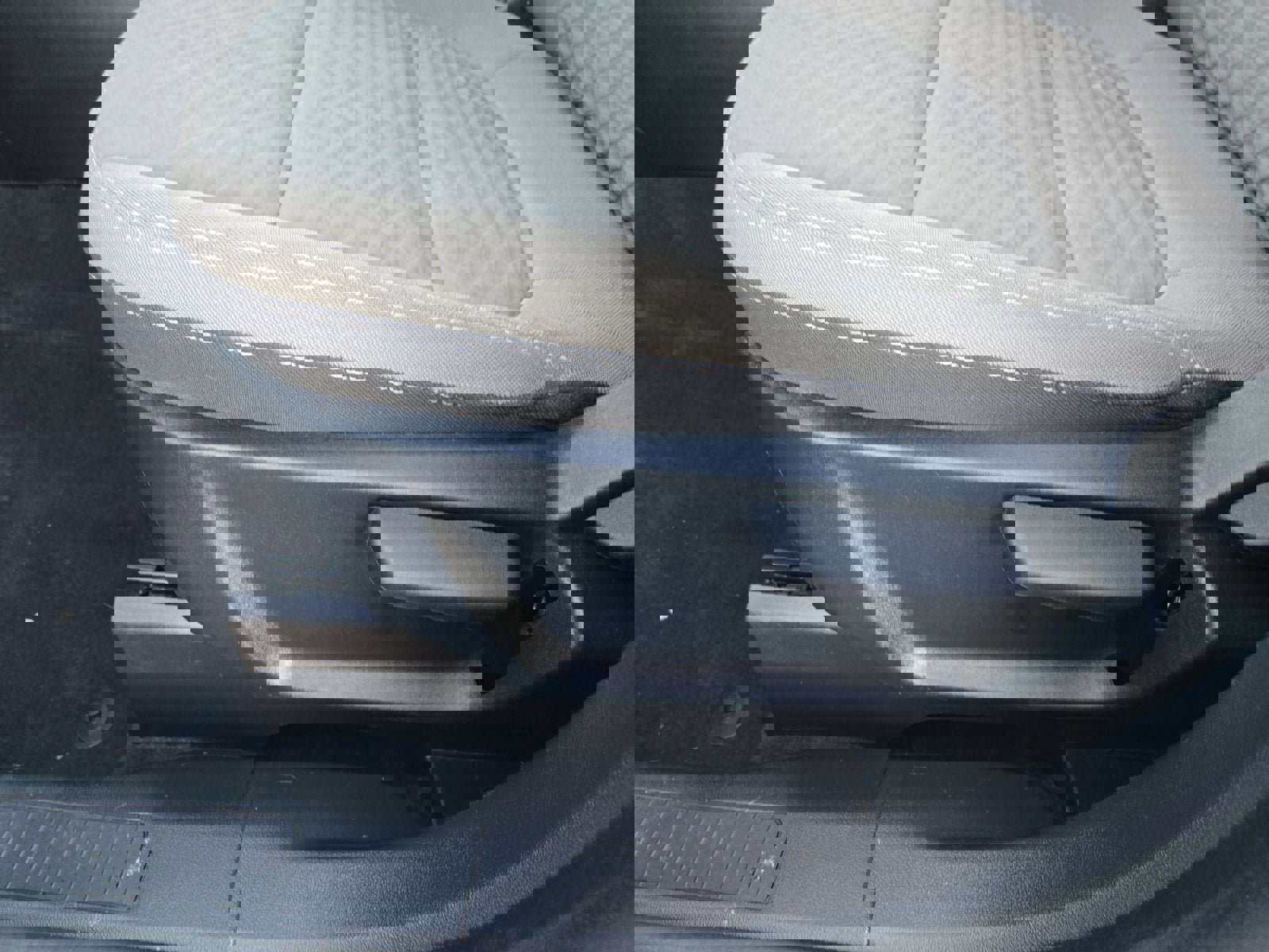 Certified 2022 Ford Escape SE w/ Cold Weather Package image 12