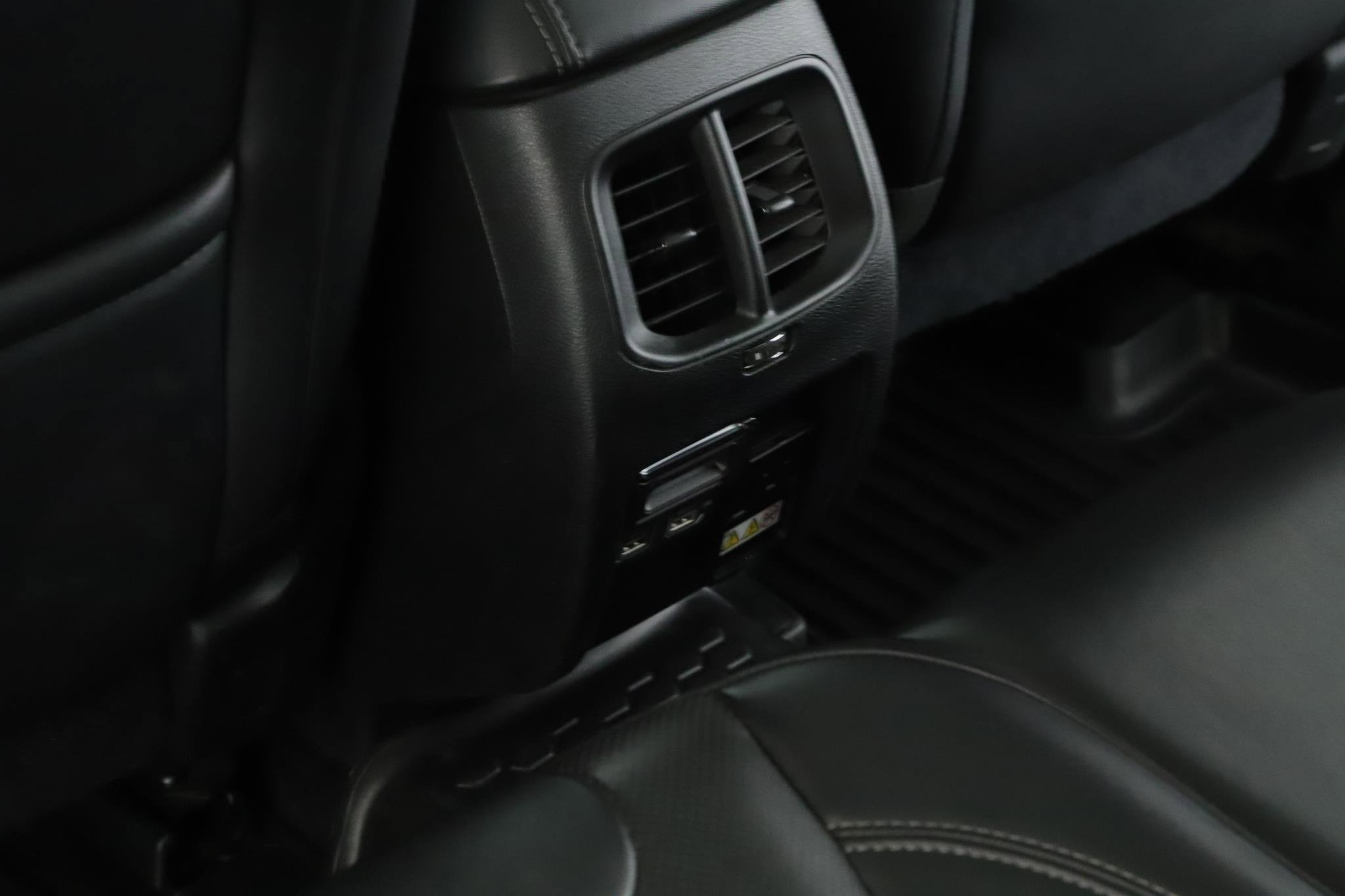 Used 2019 Jeep Cherokee Limited w/ Luxury Group image 7