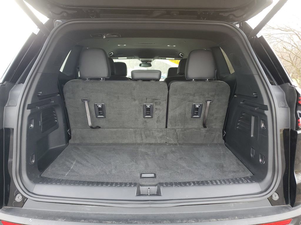 Used 2024 GMC Acadia AT4 image 8